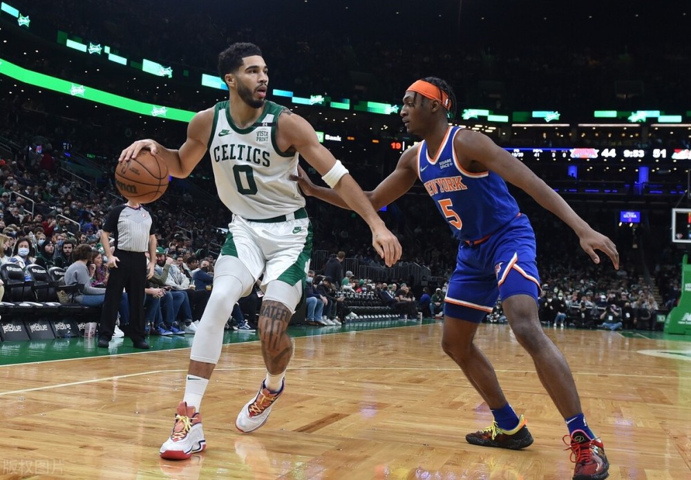  杰伦布朗砍下40分，绿军主场大胜猛龙  